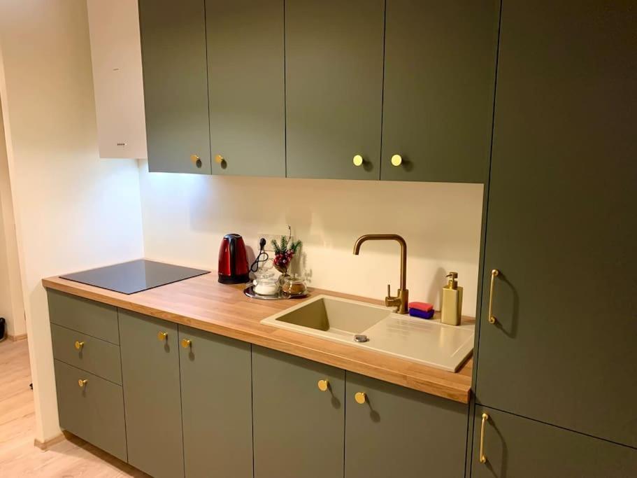 Brand New, Design Apartment Jojo, Oldtown, Balcony, Ac บราติสลาวา ภายนอก รูปภาพ